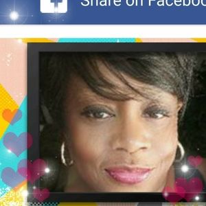 Meet your Posher, Evelyn